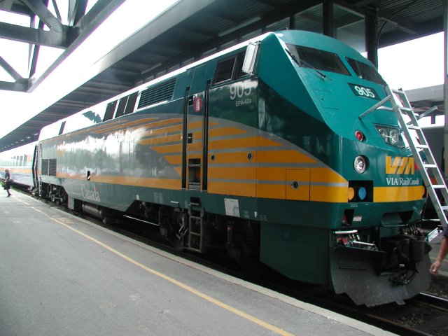 Train LRC de Via Rail à Ottawa